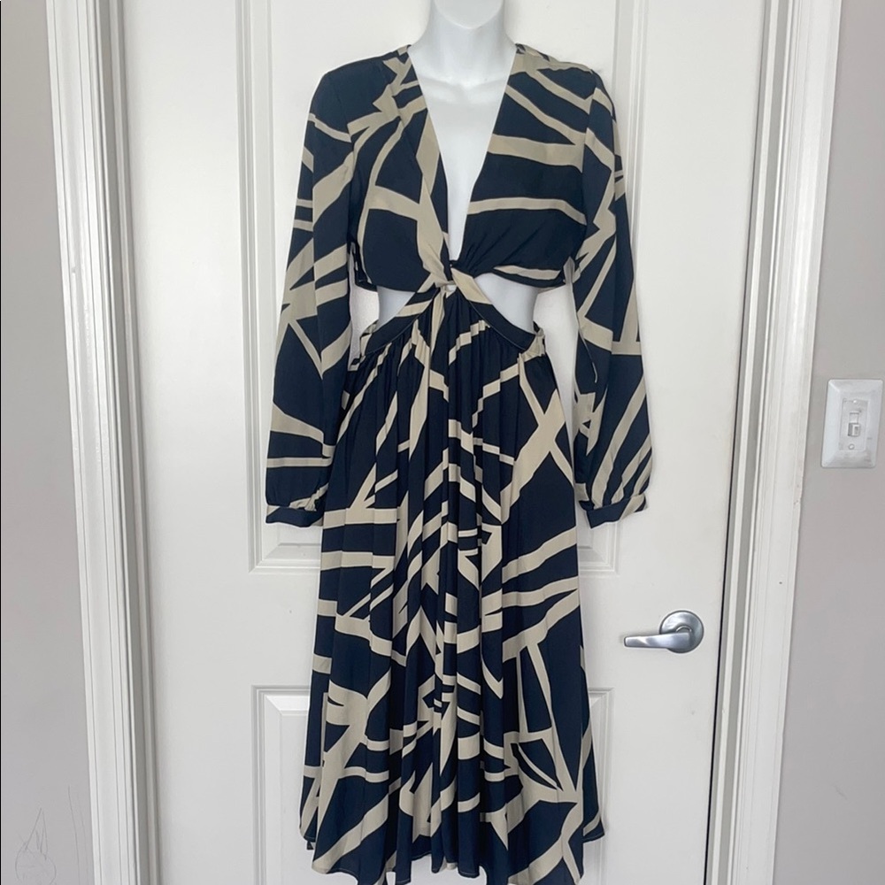 Banana Republic Blue and Cream Sundress with Bishop Sleeves - Picture 2 of 4